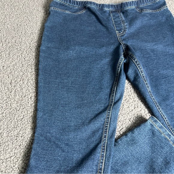 Hue Women's Stretch Slim Fit Pull On Denim Leggings Size M - Picture 4 of 10